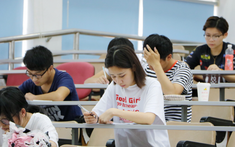 自考大专有什么要求（报考大专的三大条件）